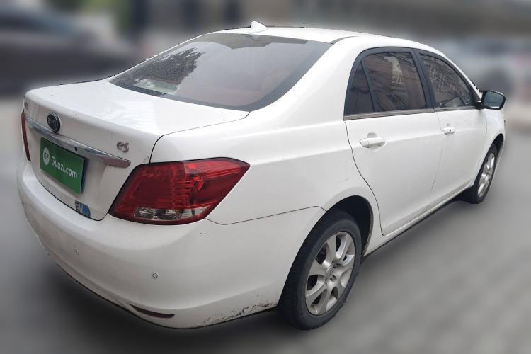 Used BYD e5 2017 300 Prestige Edition Rear Right 45 Deg