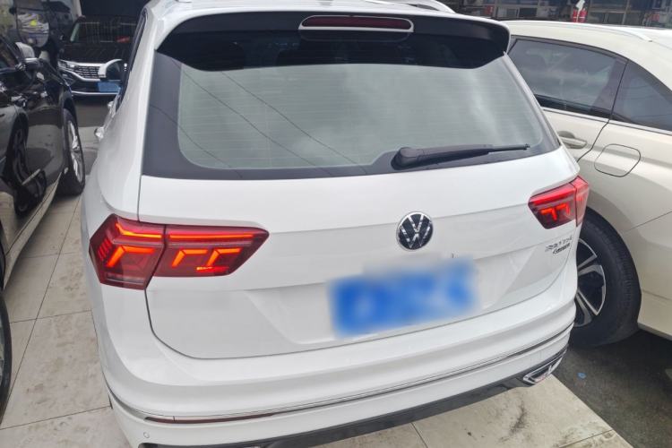 Used Volkswagen Tiguan L 2023 Restyled 330TSI Automatic Two-Wheel Drive R-Line Enhanced Comfort Version
