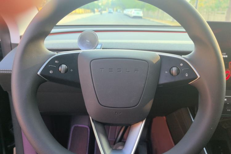 Used Tesla Model Y 2025 Updated Version Long-Range All-Wheel Drive