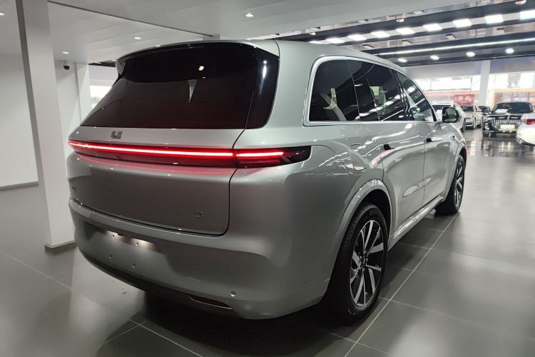 Used Li Auto L8 2023 Pro Model
