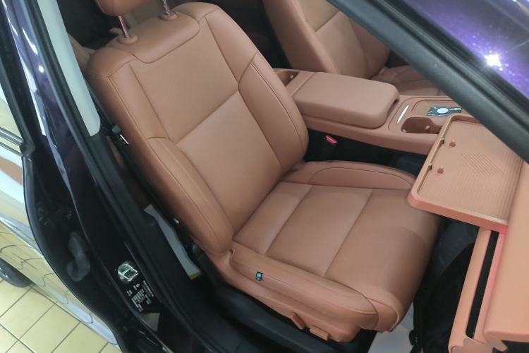 Used Leapmotor C16 2024 Range-Extended 200 Luxury Edition Right Front Seat