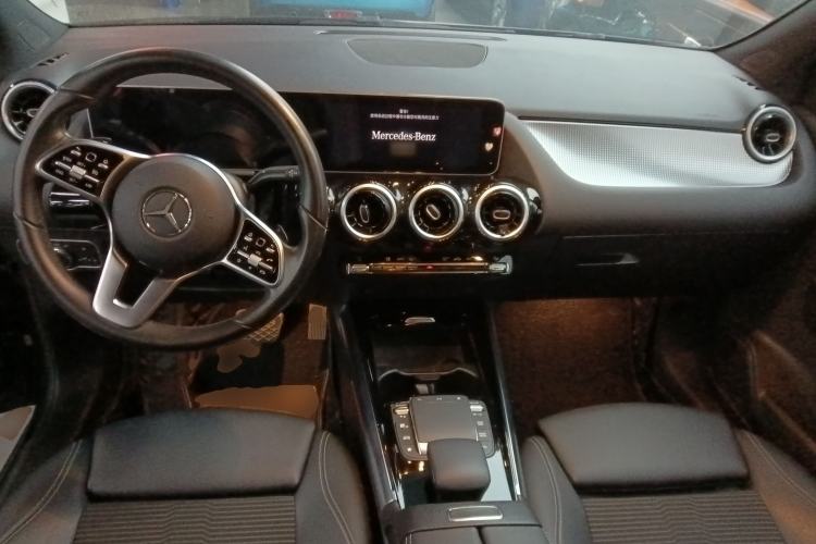 Used Mercedes-Benz B-Class 2020 B 180 Center Console