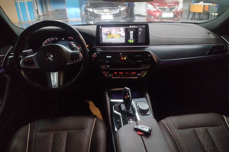 Used BMW 5 Series 2022 530Li Leading Model M Sport Package Center Console