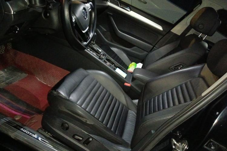 Used Volkswagen Magotan 2018 280TSI DSG Leading Model
