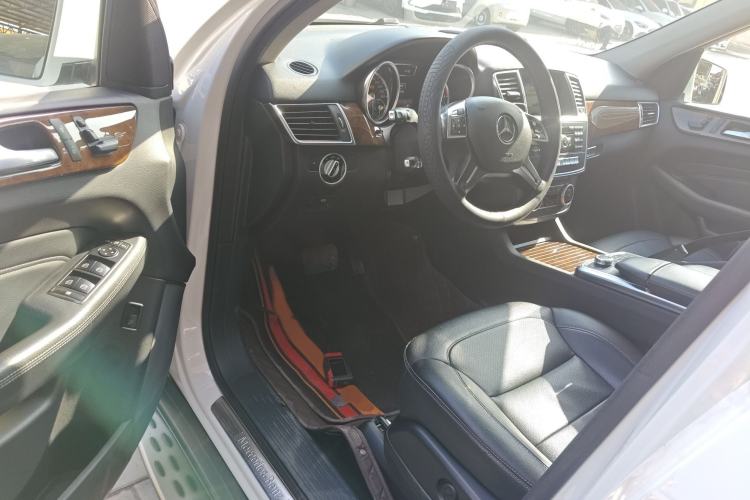 Used Mercedes-Benz M-Class 2014 ML 400 4MATIC Dynamic Model
