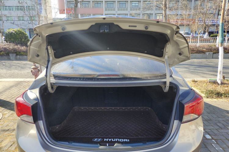 Used Hyundai Elantra (5th Generation / Langdong) 2016 1.6L Automatic Prestige Model
