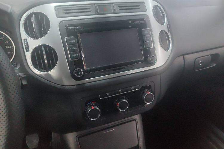 Used Volkswagen Tiguan L 2015 1.8TSI Manual Two-Wheel Drive Fashion Edition