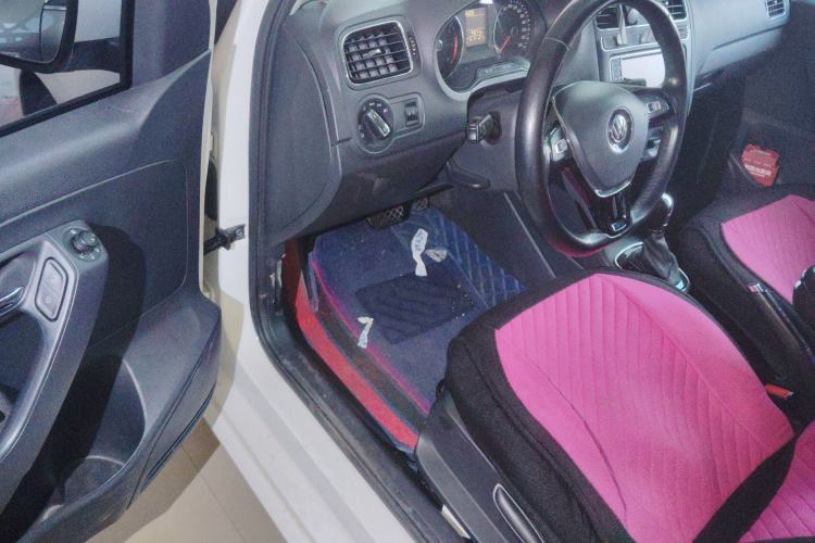 Used Volkswagen Polo 2016 1.6L Automatic Comfort Model Driver Seat