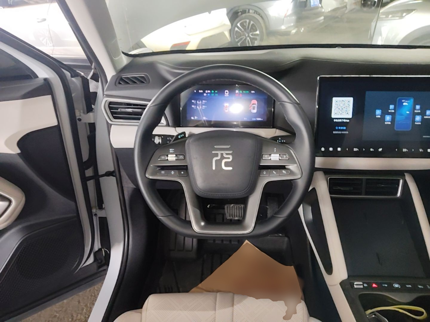 BYD Yuan UP 2025 Intelligent Driving Version 401 KM Dynamic Edition — снимка 13
