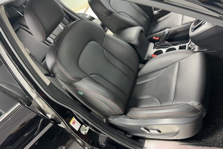 Used Haval H6 2015 Sport Edition 1.5T Automatic Two-Wheel Drive Luxury Model
