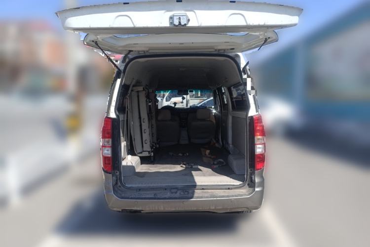 Used Jinbei New Hiace X30L CNG 2023 70L CNG Wealth Edition 6/7-seater Bus Non-Air-Conditioned Model SWCC15M