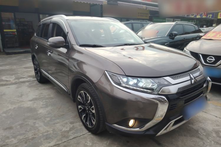 Used Mitsubishi Outlander 2020 2.4L 4x4 Zhi Xiang Edition 5 Seats
