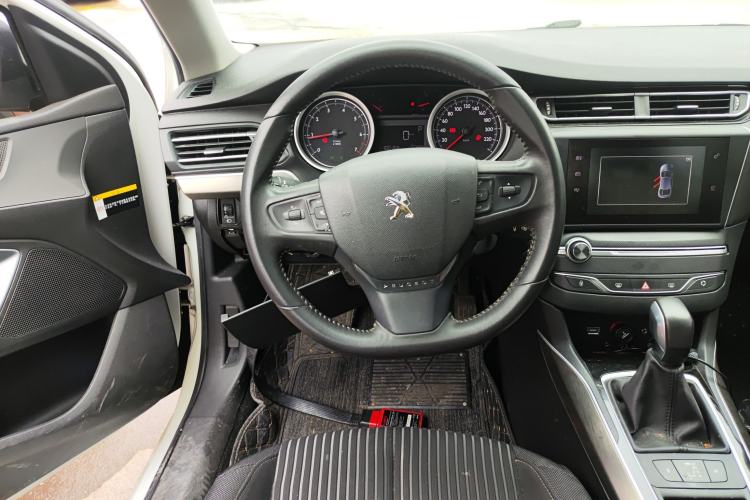 Used Peugeot 408 2014 1.8L Automatic Luxury Edition Steering Wheel