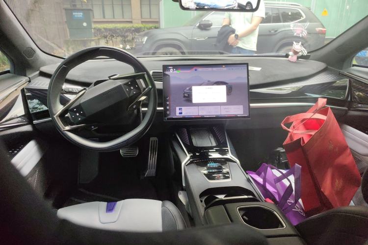 Used HiPhi Z 2023 Four-Seat Version Center Console