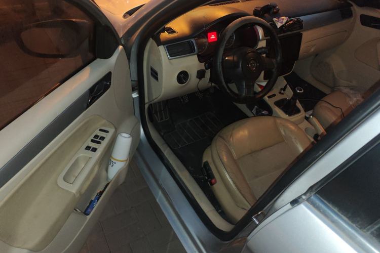 Used Volkswagen Bora 2012 1.6L Manual Fashion Edition
