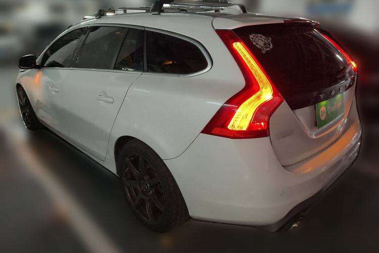 Used Volvo V60 2015 T5 Zhiyi Personalized Sport Edition Rear Left 45 Deg
