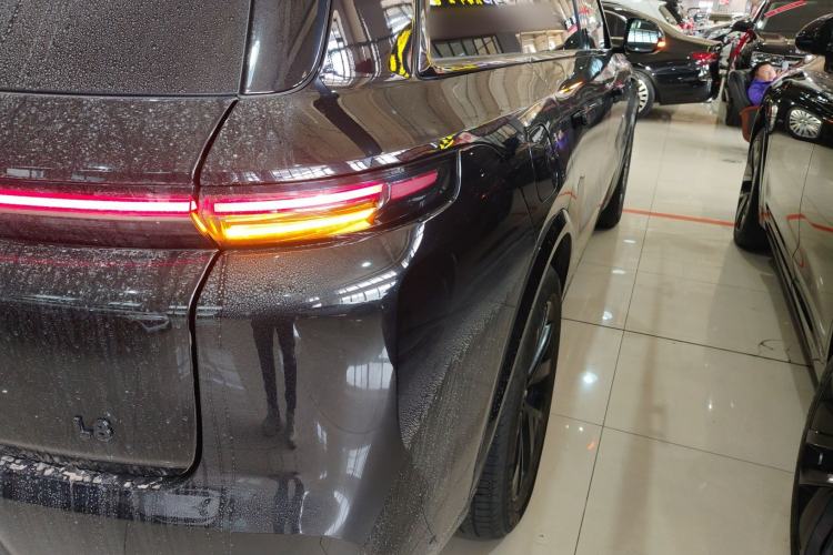 Used Li Auto L8 2023 Pro Model Exterior 3