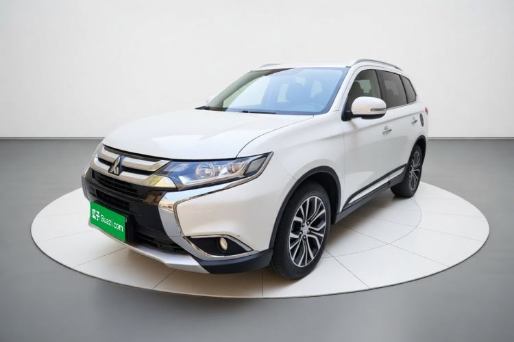 Used Mitsubishi Outlander 2018 2.4L 4x4 Luxury Edition 7-Seater