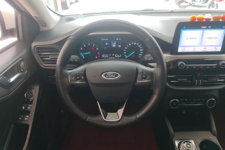 Used Ford Focus 2020 Sedan EcoBoost 180 Automatic Trend Edition Steering Wheel