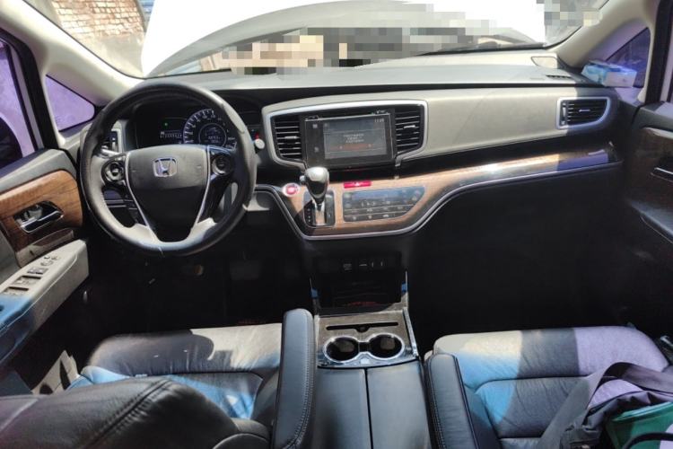 Used Honda Odyssey 2017 2.4L Smart Edition Center Console