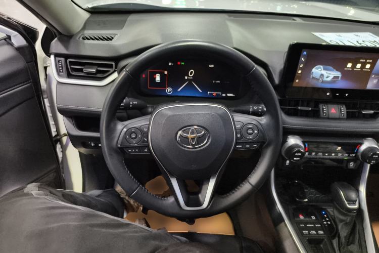 Used Toyota Wildlander 2023 2.0L CVT Four-Wheel Drive Luxury PLUS Edition