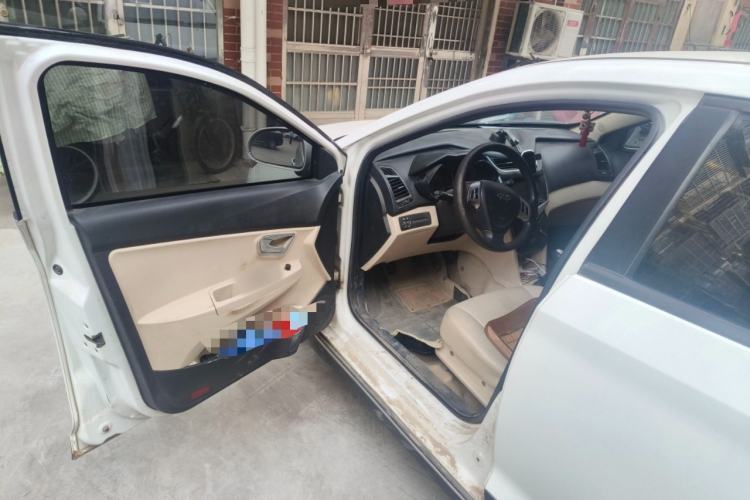 Used Chery Fengyun 2 2013 Hatchback 1.5L Manual Ruiyi Edition Driver Seat