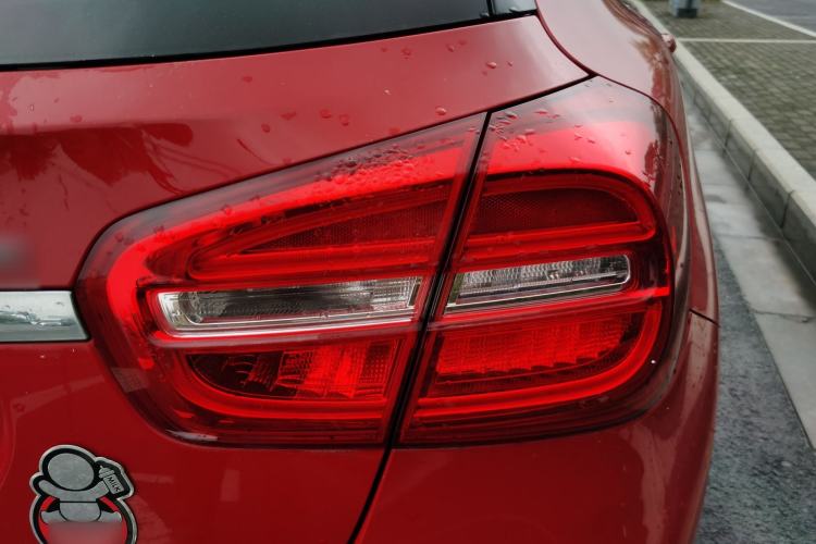 Used Mercedes-Benz GLA 2015 GLA 220 4MATIC Luxury Model Exterior 4