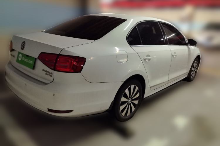 Used Volkswagen Sagitar 2015 230TSI Automatic Luxury Model
