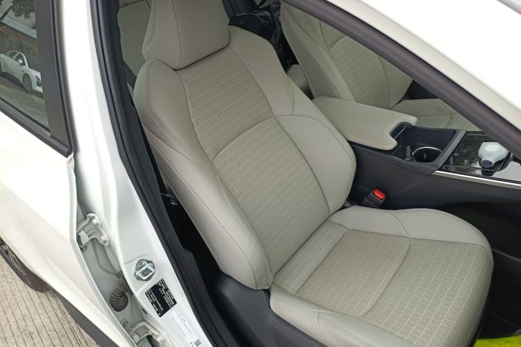 Used Toyota BZ 4X 2024 615 MAX Version Right Front Seat