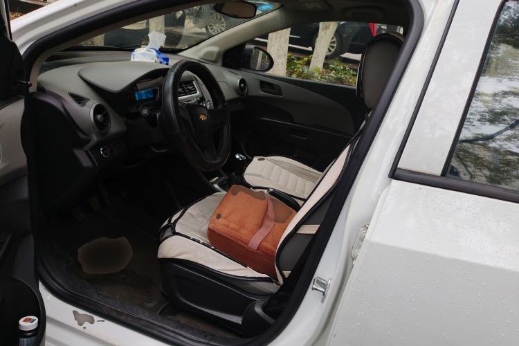 Used Chevrolet Aveo Sonic 2014 Sedan 1.4SL MT Comfort Edition
