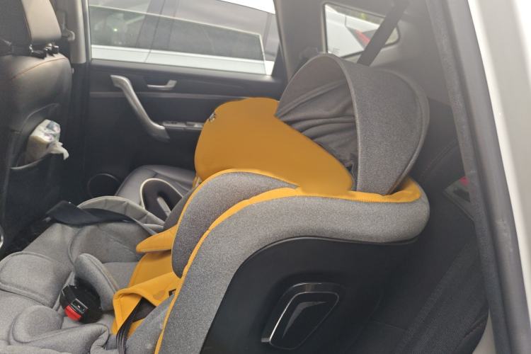 Used Haval M6 2018 Revised Version 1.5T DCT Two-Wheel Drive Elite Edition Interior 4