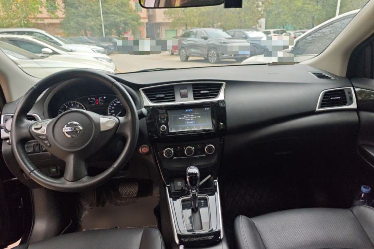 Used Nissan Sylphy 2018 1.6XV CVT Deluxe Edition Center Console