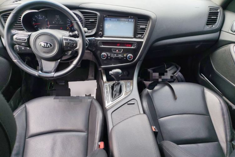 Used Kia K5 2014 2.0L Automatic LUXURY Center Console