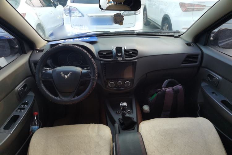Used Wuling Hongguang 2014 1.5L S Standard Version