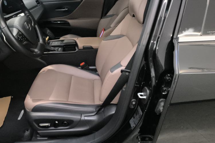 Used Lexus ES 2021 300h Deluxe Edition