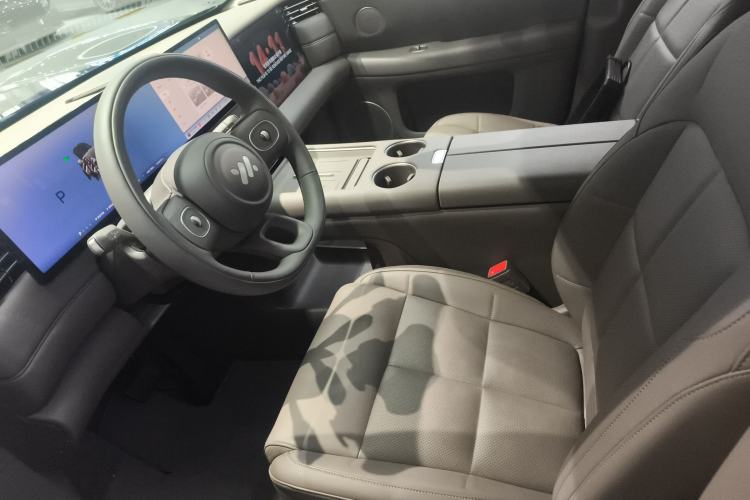 Used IM LS6 2026 Model Range-Extending 66 Max+ Left Front Seat