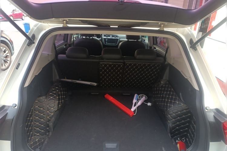 Used Volkswagen Tiguan L 2018 330TSI Automatic Two-Wheel Drive Luxury Edition Trunk