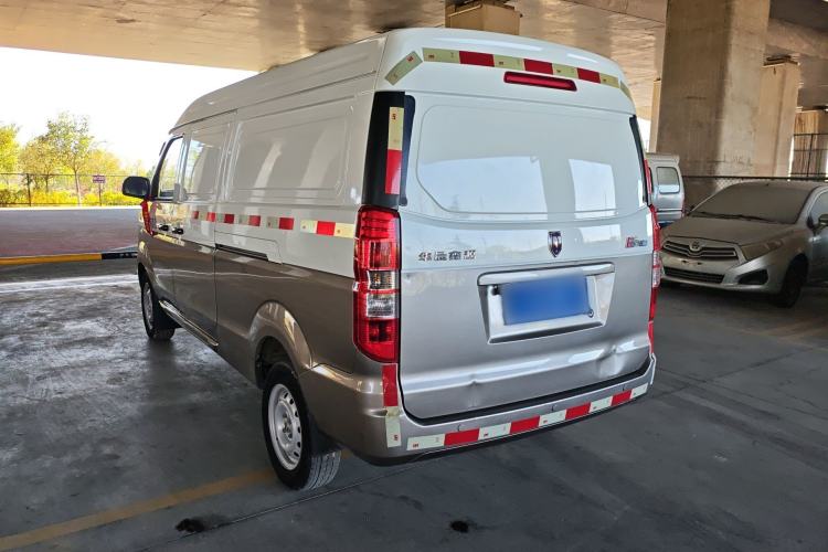 Used Jinbei New Hiace X30L 2022 1.5L Super Enjoyment Edition Air-Conditioning-Free Van China VI Standard SWC15M Exterior 2