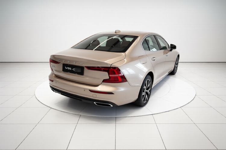 Used Volvo S60 2026 Model B4 Zhiyi Luxury Edition
