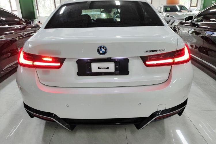 Used BMW i3 2023 eDrive 40 L Midnight Edition
