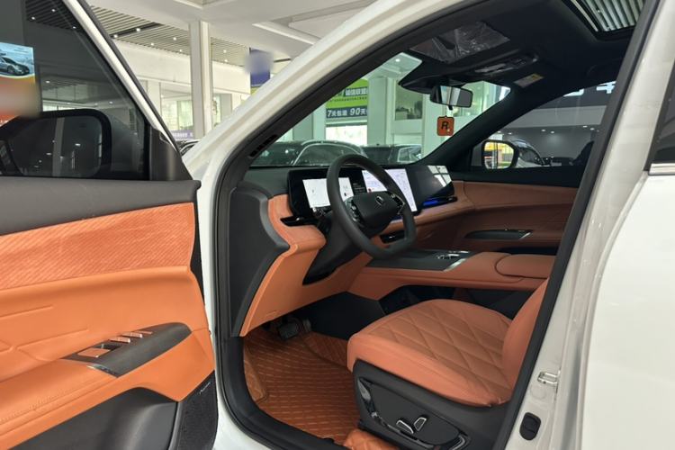 Used CHANGAN CS75 PLUS 2025 4th Generation 1.5T New Blue Whale Smart Flagship Version Interior 2