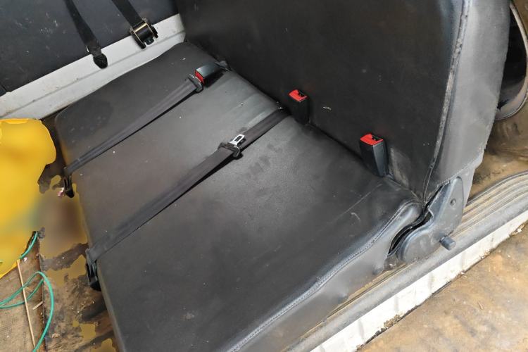 Used Foton Scenic G7 2016 2.0L Commercial Version Long Wheelbase High Roof – 486EQV4 Left Rear Seat