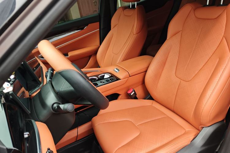 Used Geely Auto Emgrand X7 Sport 2026 Model 1.5TD Beloved
