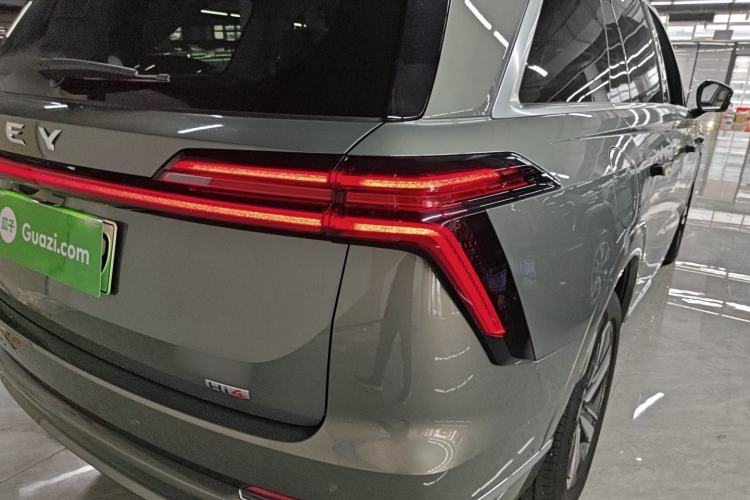 Used Wey Lanshan 2025 Four-Wheel Drive Ultra Right Rear Taillight