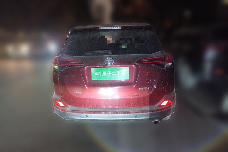 Used Toyota RAV4 2019 2.0L CVT Two-Wheel Drive Luxury Version China VI Standard
