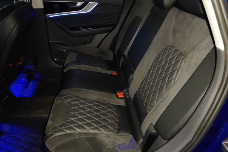 Used Hongqi HS5 2019 2.0T Smart Connect Flagship All-Wheel-Drive Version Left Rear Seat