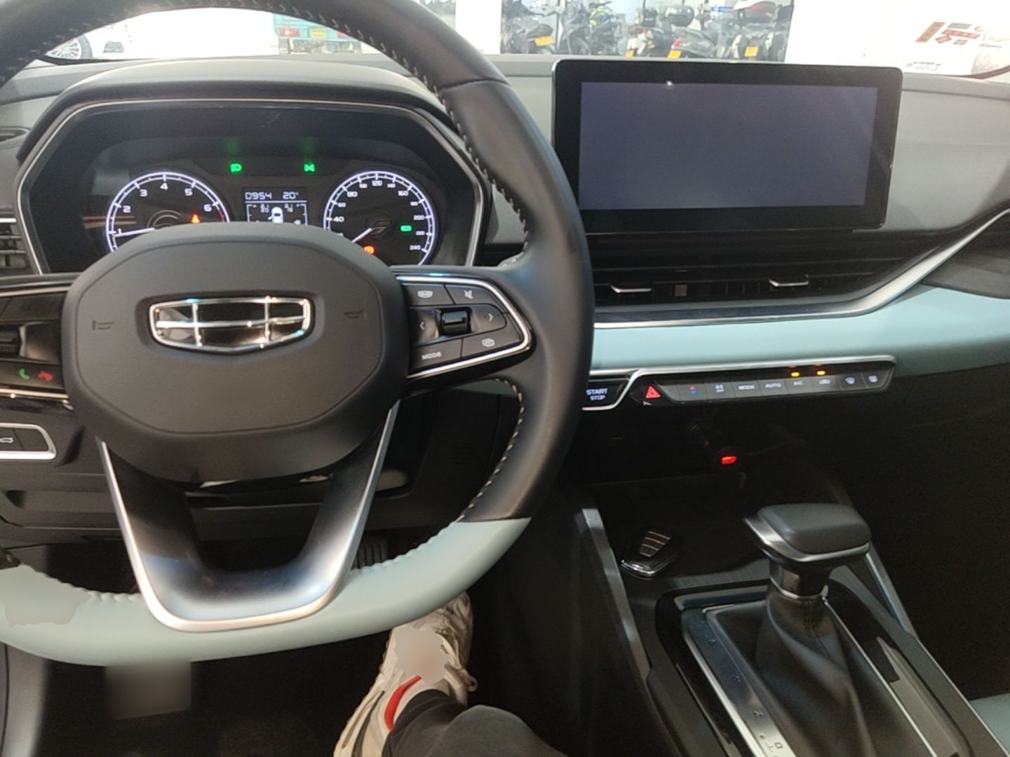 Geely Auto Emgrand S 2022 1.4T CVT Crossover Player Edition — снимка 12
