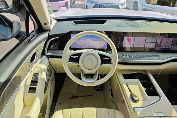 Used Wey Lanshan 2023 Four-Wheel Drive Ultra-Long Range Version
