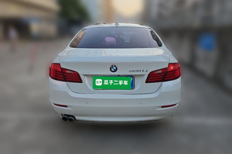Used BMW 5 Series 2014 528Li Leading Model Rear
