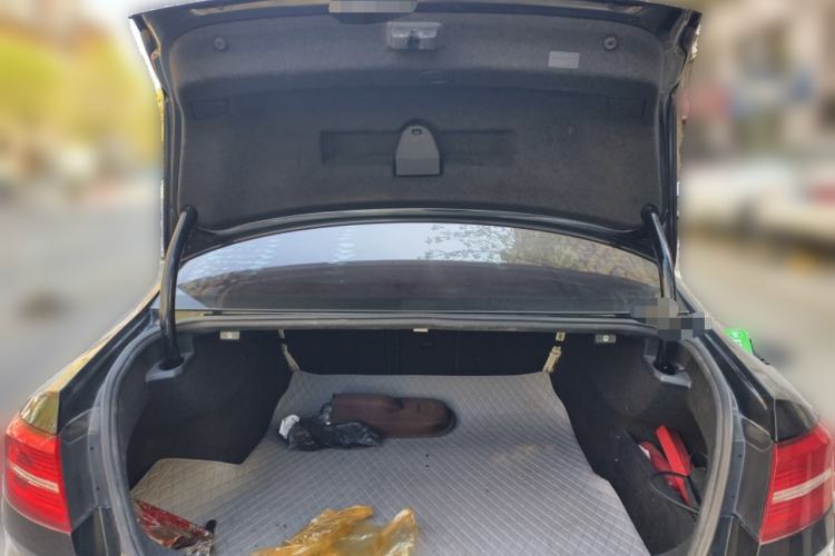 Used Volkswagen Magotan 2017 330TSI DSG Leading Model Trunk